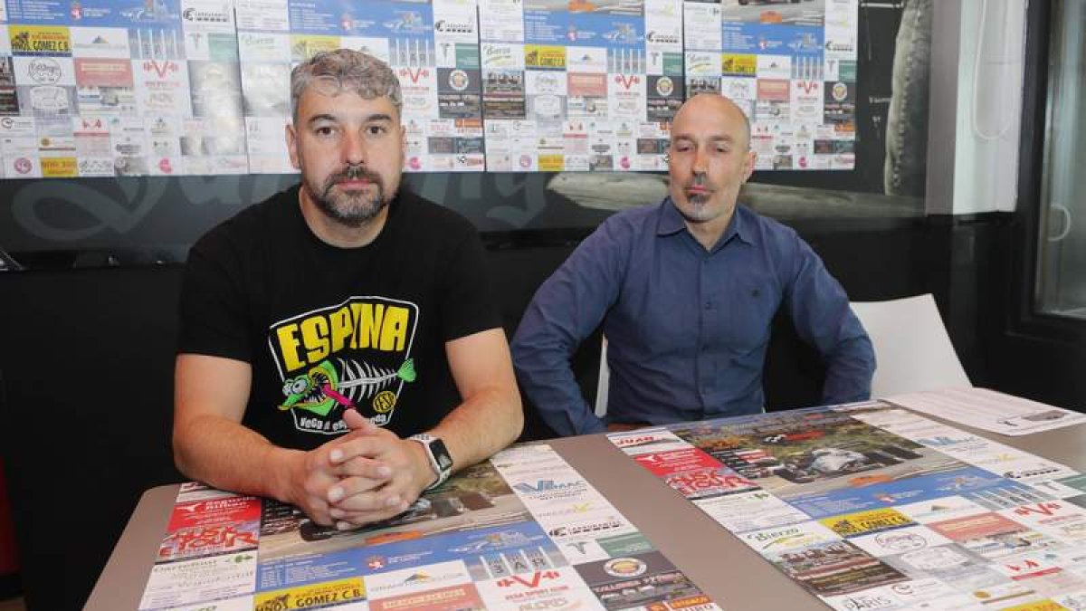 Javier Salgado y Conrado Fernández, en la presentación. L. DE LA MATA