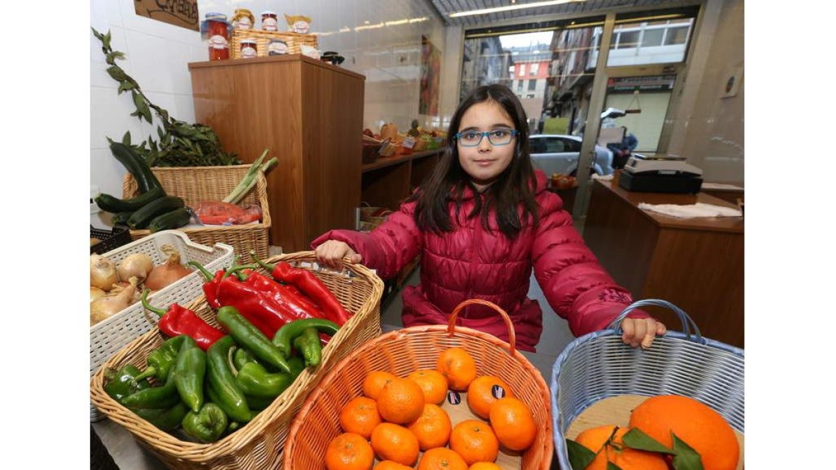 Esther Núñez, en el mercado de abastos de Ponferrada.