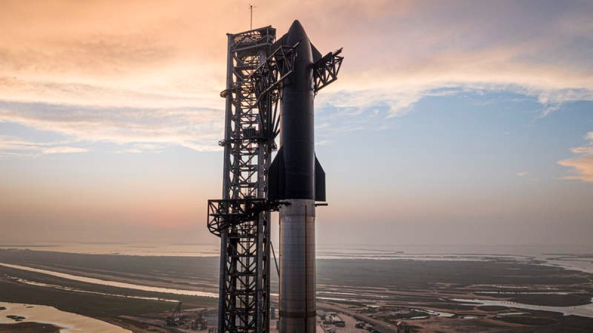 Imagen que muestra un detalle de su cohete Starship en la base de la empresa en Boca Chica, Texas. SPACEX