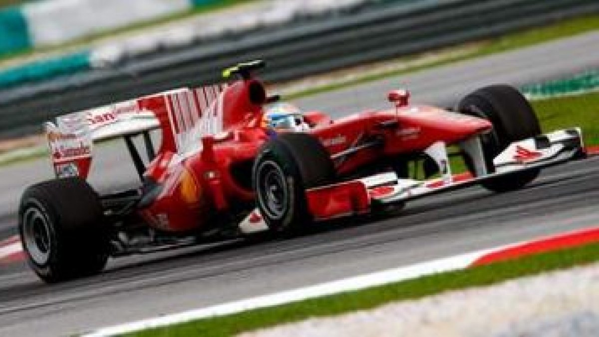 Fernando Alonso, en solitario, tuvo que hacer frente a los serios problemas de su monoplaza que le l