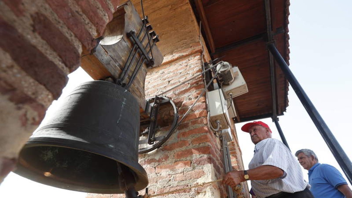Imagen del tradicional encuentro de campaneros de Villavante. JESÚS F. SALVADORES