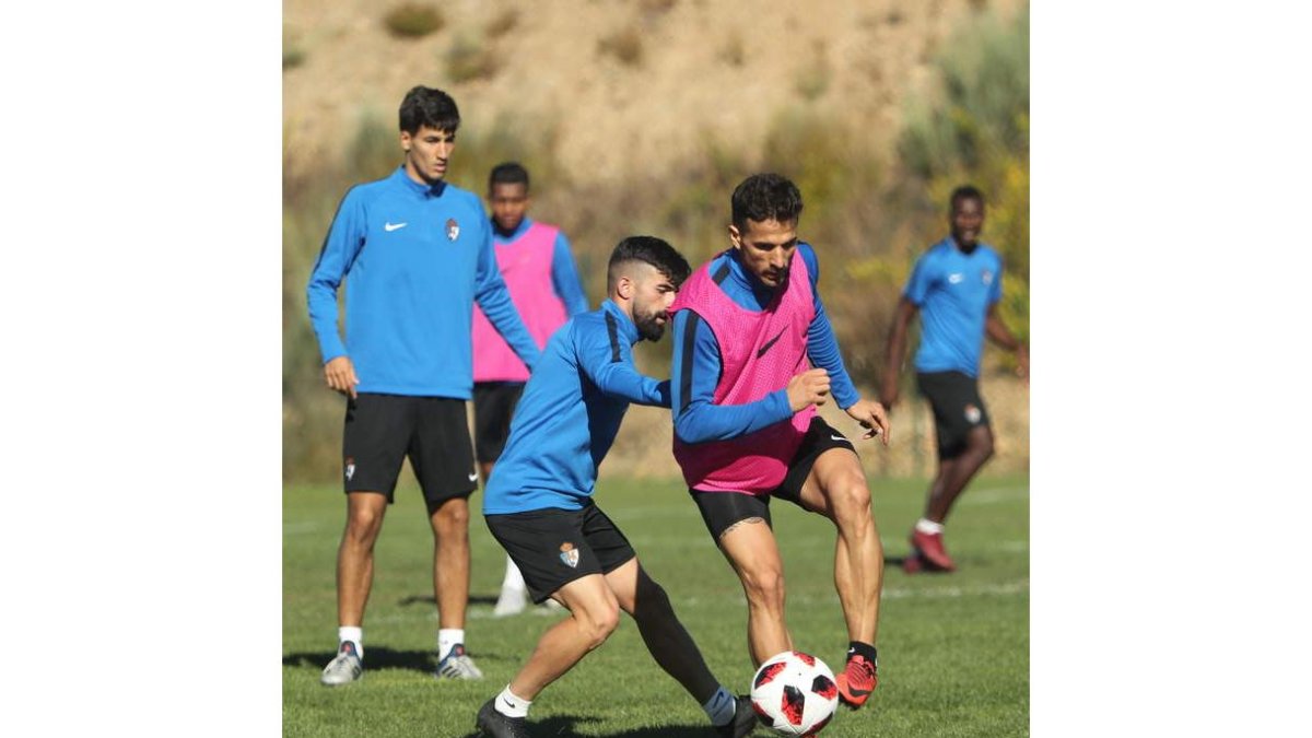 El Ínter, que no conoce la derrota como local, será el próximo rival del equipo ponferradino. L. DE LA MATA