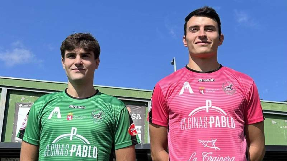 El Atlético Astorga presentó ayer sus equipaciones. AT. ASTORGA