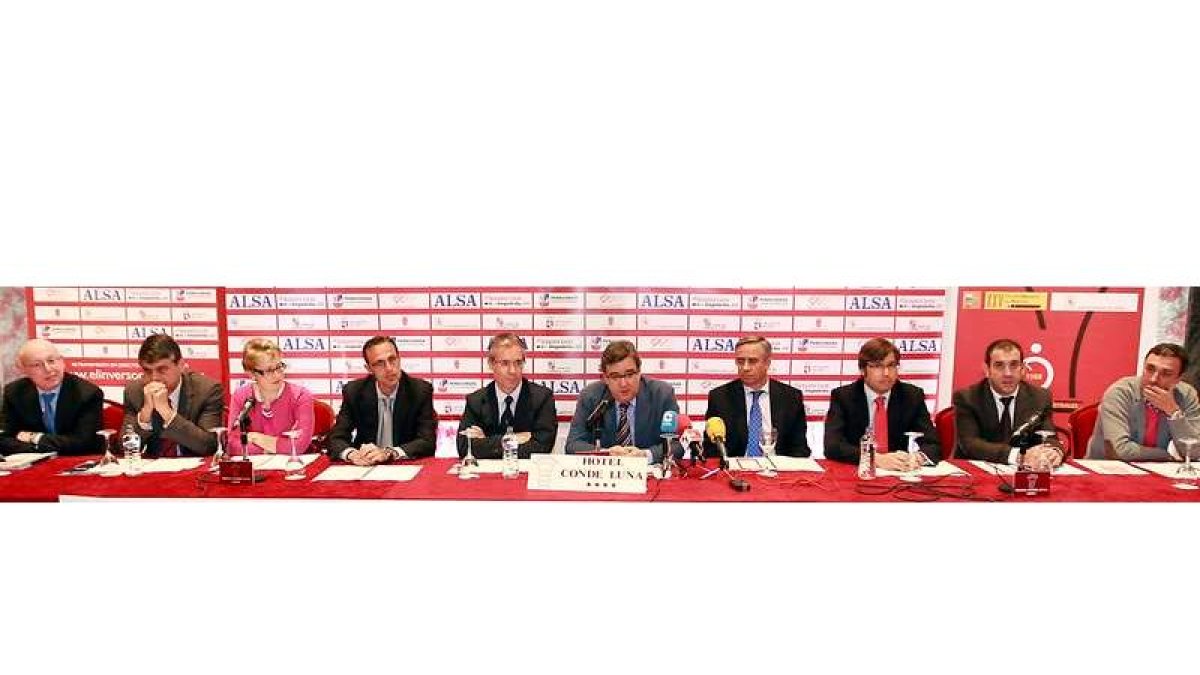 Luis José Cillero, Javier Ochoa, María Jesús Soto, Alejandro Vaquera, José María López Benito, Marcelino Sión, Jesús Courel, Emilio Orejas, Óscar Barredo y Fernando Santos.