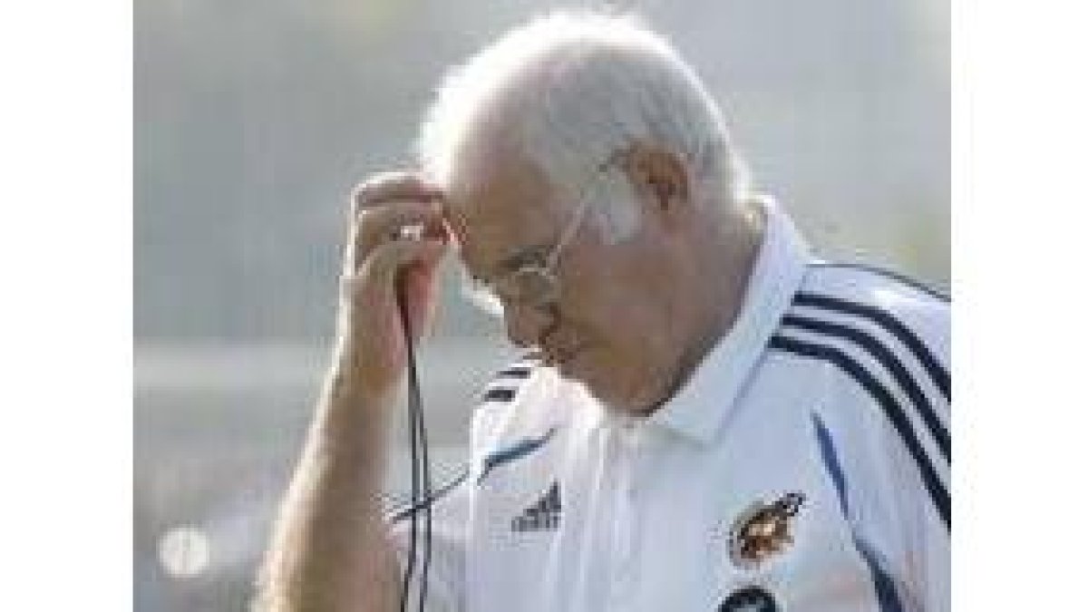 Luis Aragonés se muestra preocupado con el choque de esta noche