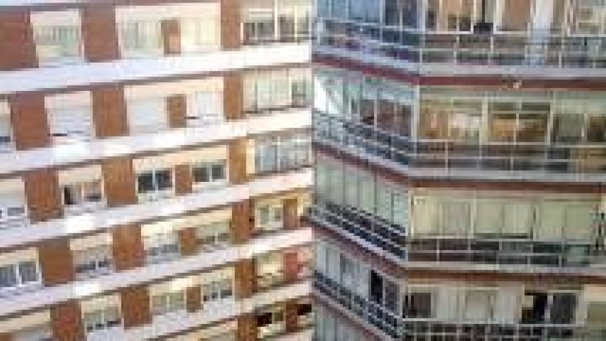 El PSOE critica la política que ha llevado el gobierno con la promoción de la vivienda en León