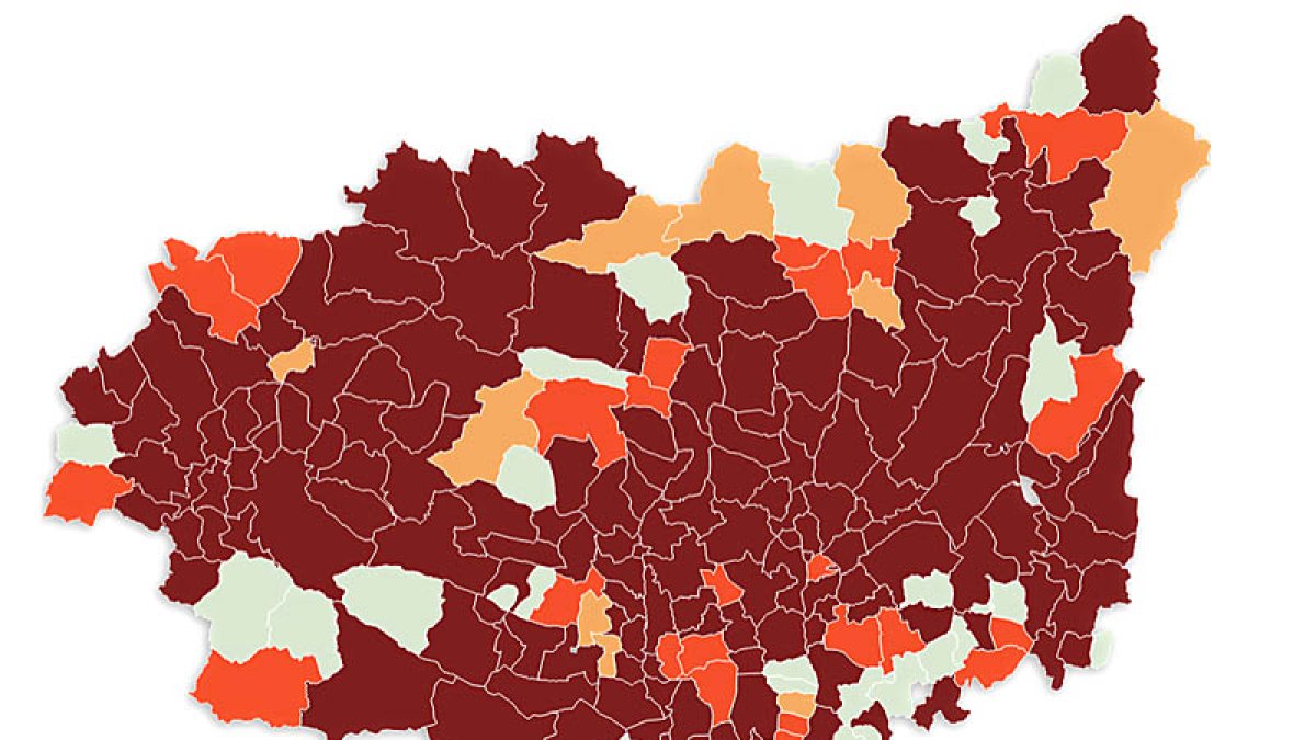 El mapa de León está teñido de rojo prácticamente en su totalidad. MIGUEL ARGÜELLO