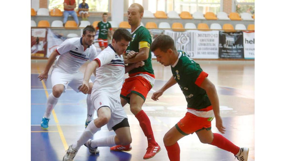 Diego Bayón y Corral son bajas para el partido de esta tarde. F. OTERO