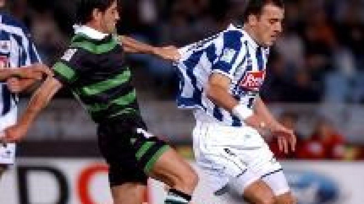Kovacevic, a la derecha de la imagen, vuelve al once titular de la Real Sociedad