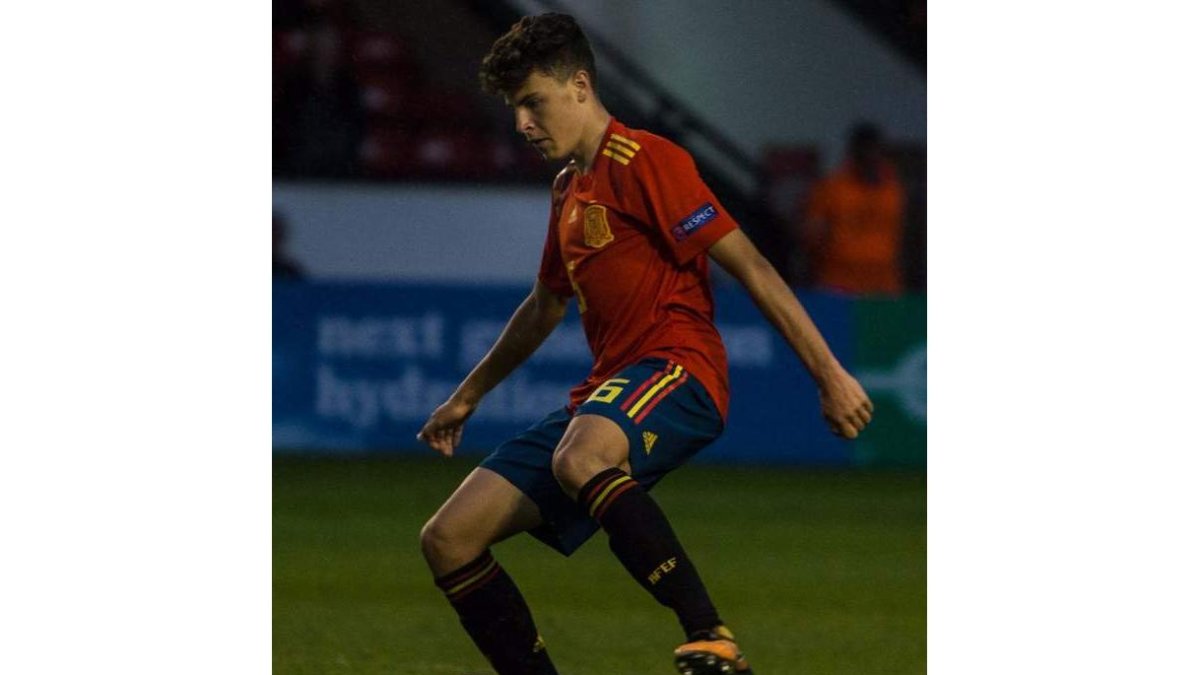 Iván Morante con la camiseta de España. ANA BELÉN RUIZ JEREZ
