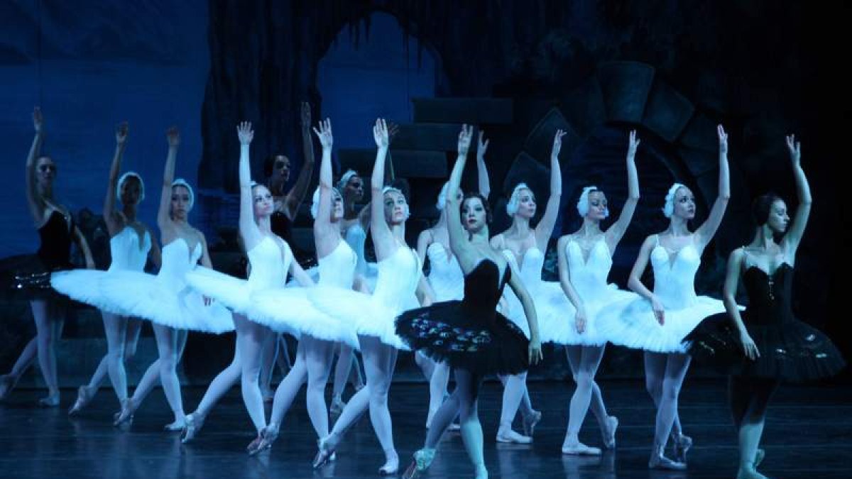 Una escena del clásico de Tchaikovsky ‘La bella durmiente’, que hoy llega a León de la mano del Ballet Nacional Ruso.