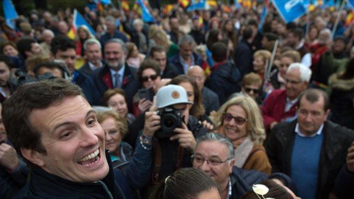 El presidente del PP, Pablo Casado, en un mitin celebrado en Granada.