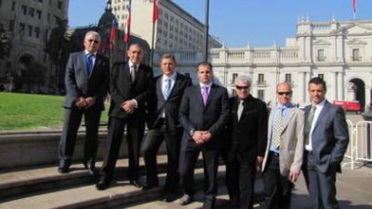 Los representantes de las empresas bercianas que participan en el proyecto, en Santiago de Chile.