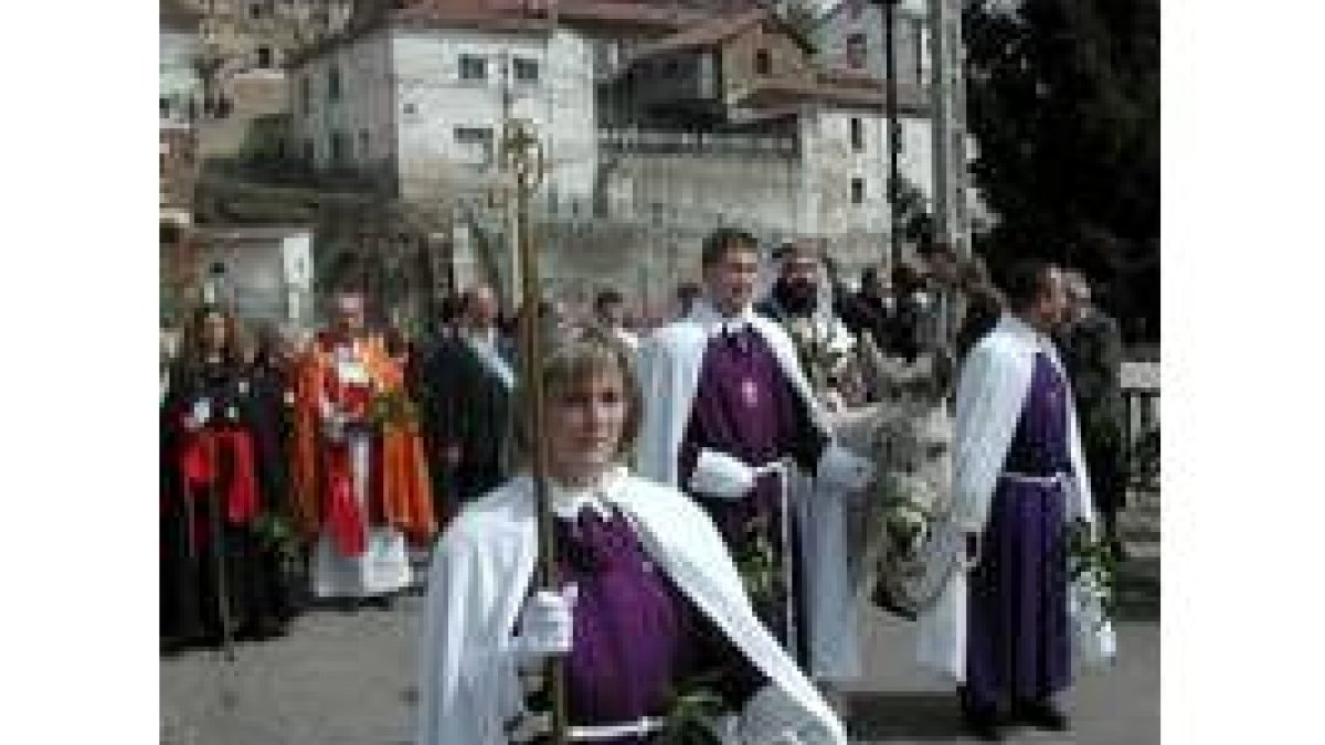 La procesión de Santa Lucía congregó a un buen número de fieles