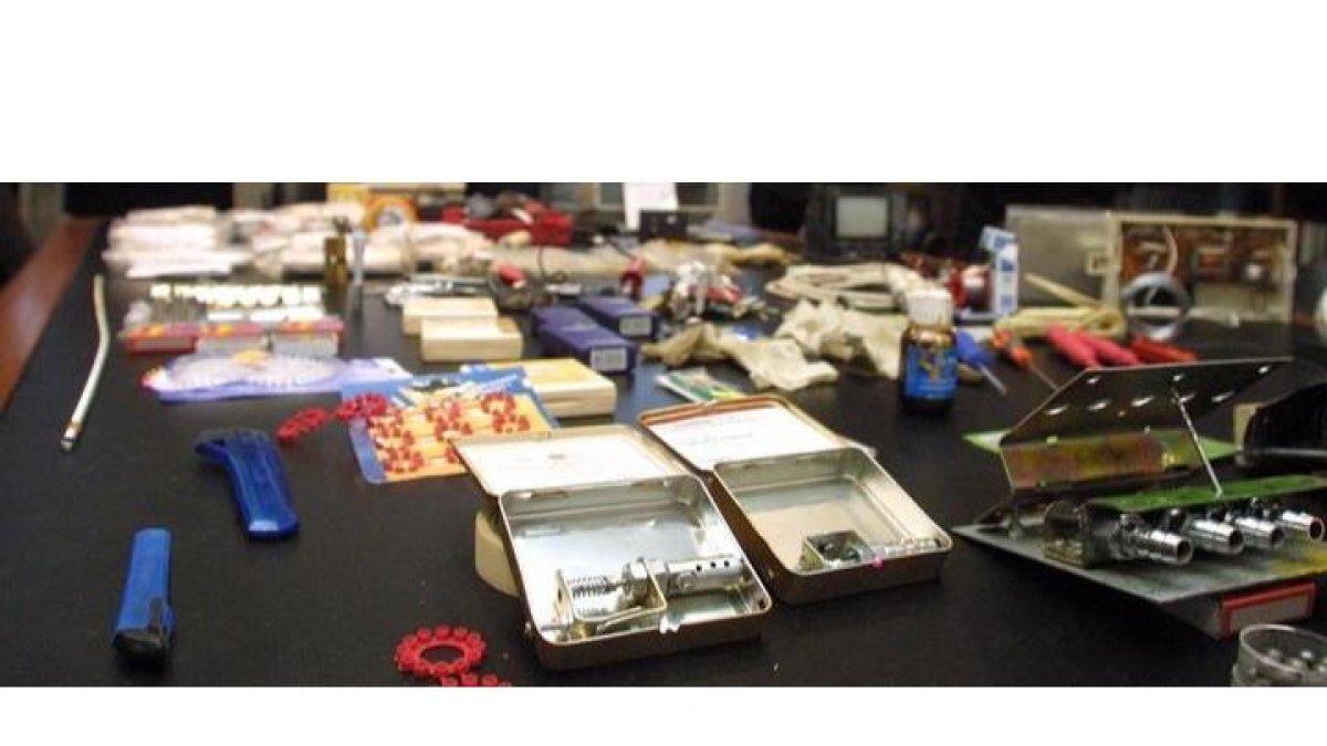 Las cartas bomba podrían haber sido ideadas por el grupo supremacista Movimiento Imperial Ruso. DL