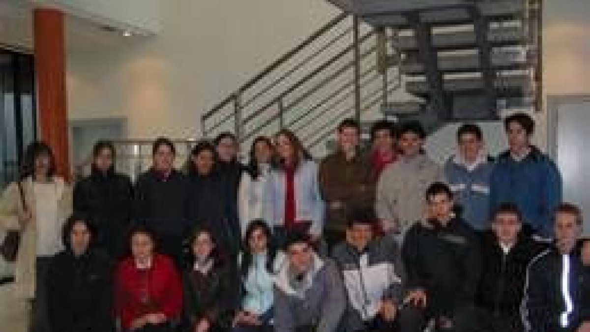 Una veintena de alumnos del colegio Discípulas de Jesús, también en el Diario