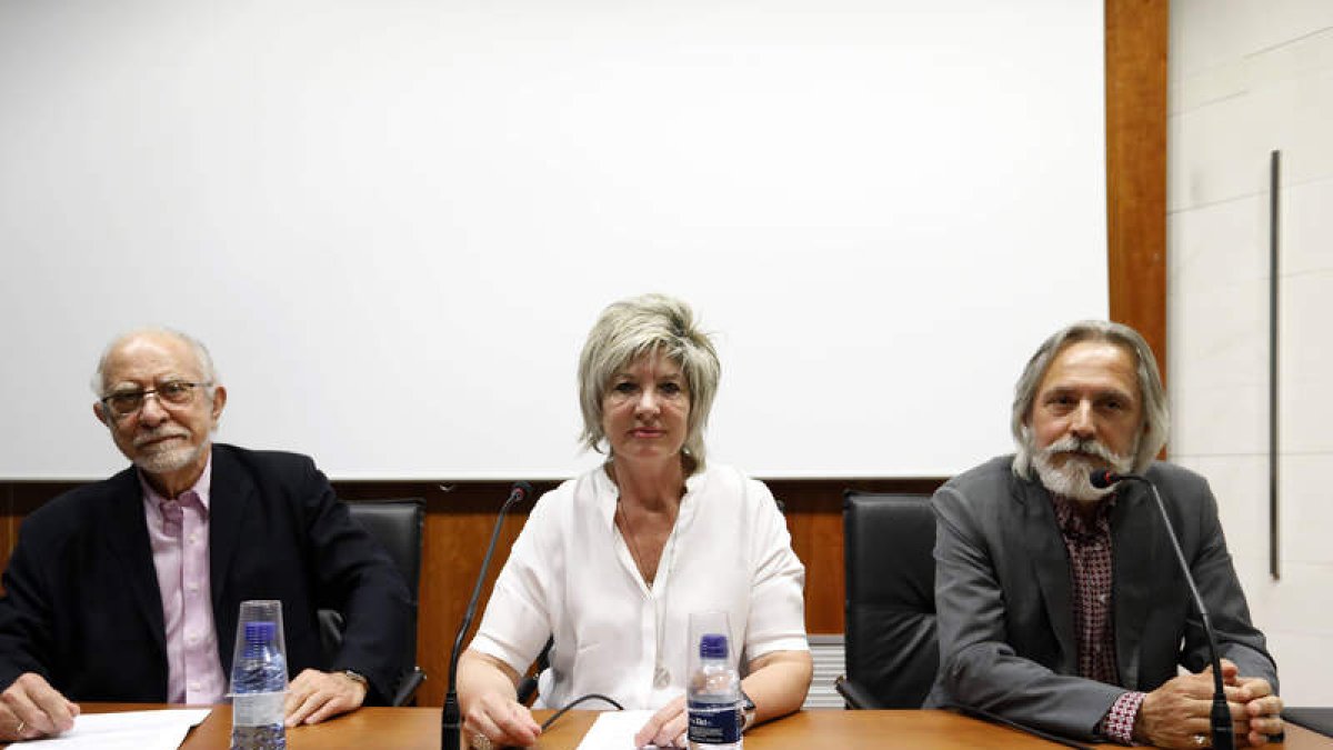 José María Merino, Ana Barragán y Luis Salvador López Herrero. MARCIANO PÉREZ