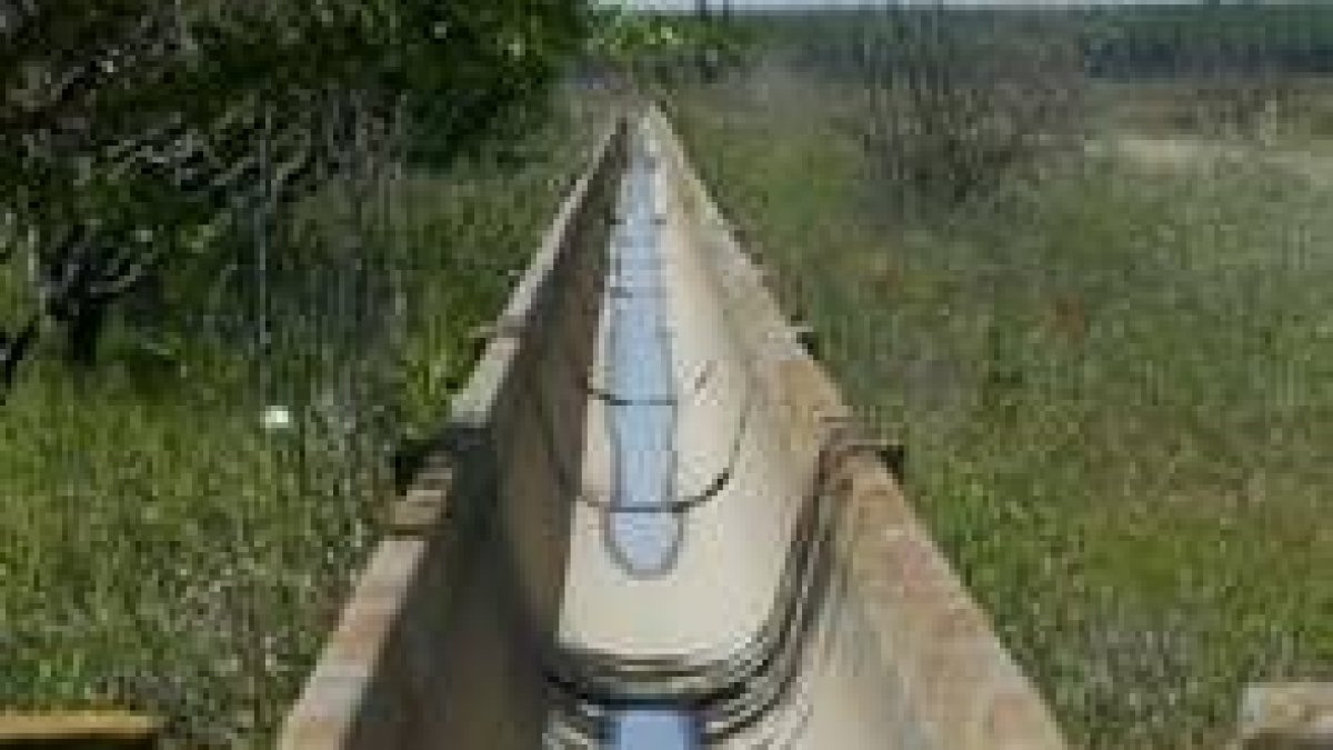 Miles de hectáreas de León esperan las obras prometidas para recibir agua y progreso