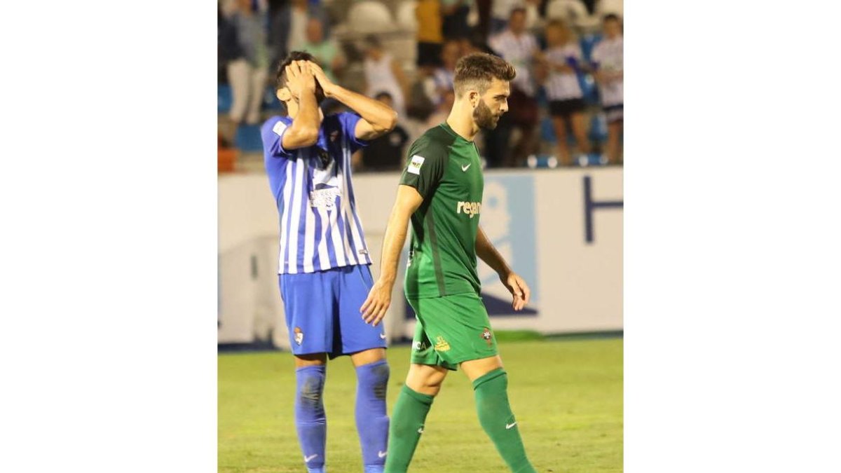 La Ponferradina volvió a estar negada de cara a la portería, en esta ocasión frente al Racing de Ferrol. ANA F. BARREDO
