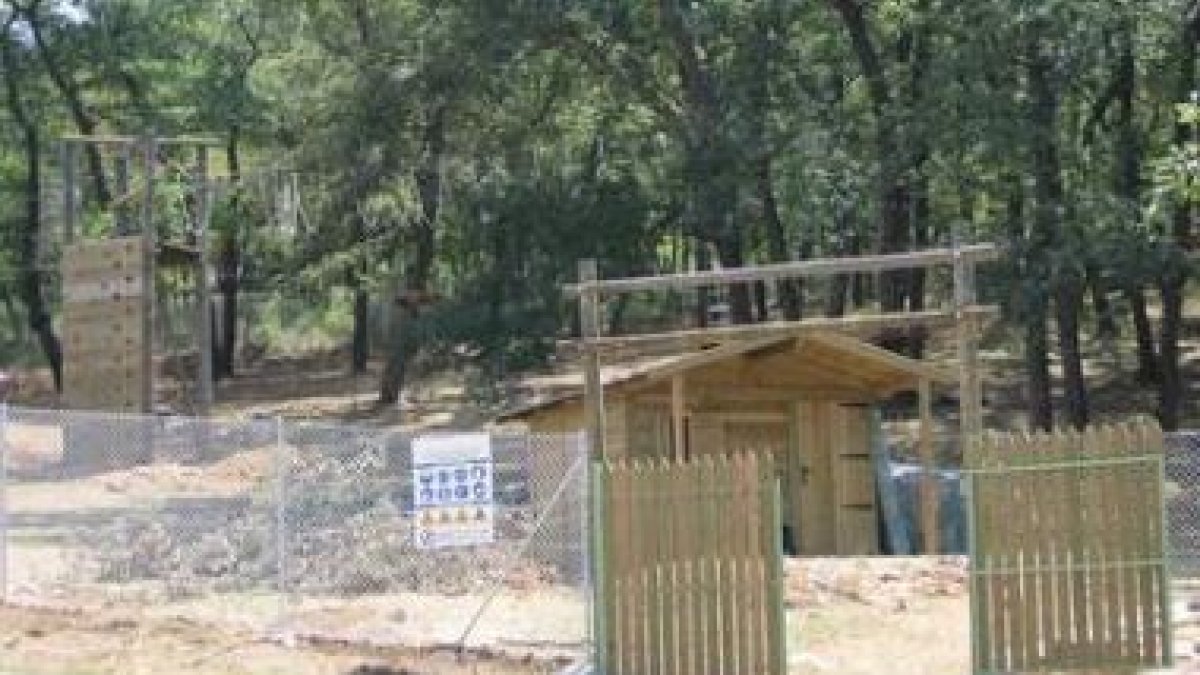 Imagen de una de las instalaciones de recreo que se enmarcan en el parque de la Devesa .