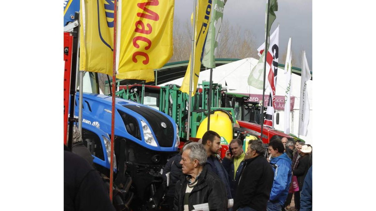 Imagen de tractores en una reciente edición de la Feria de Valencia de Don Juan.