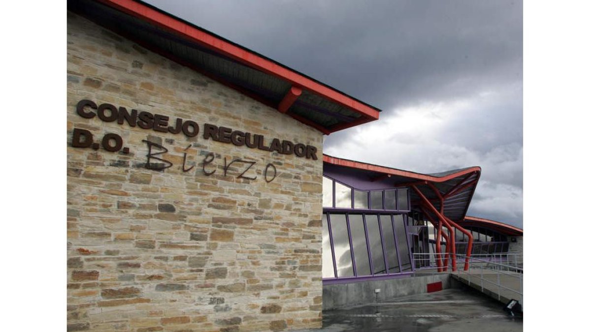 Sede del Consejo Regulador de la DO Bierzo donde se constituirá su rectora el 13 de agosto.