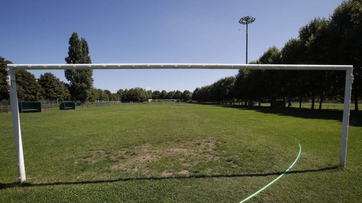 La Granja será de hierba artificial y cambiará de orientación. RAMIRO