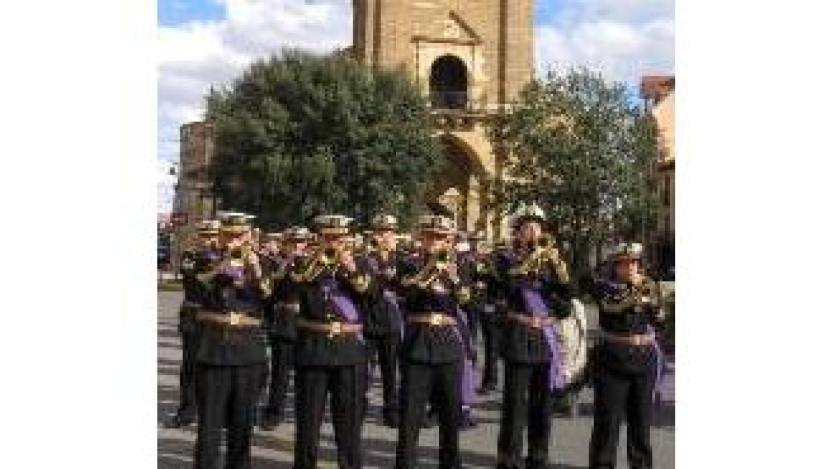Los músicos, en una actuación en la plaza Mayor