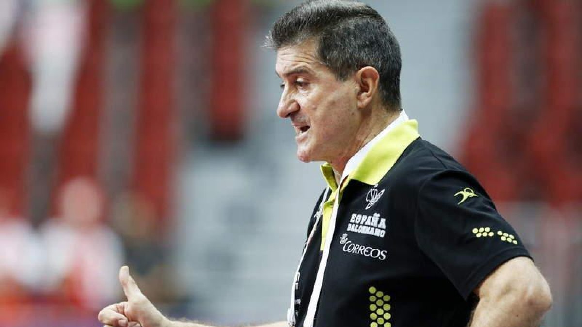 Manolo Cadenas volverá al banquillo del equipo leonés