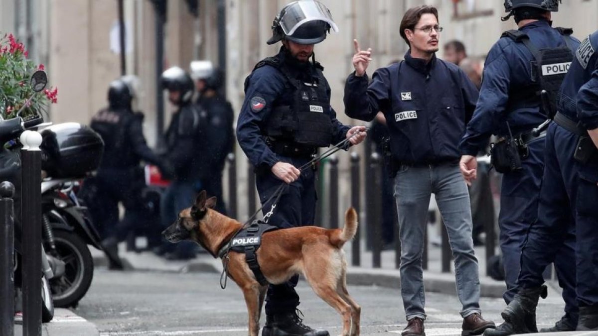 Dispositivo policial por la toma de rehenes en París, este martes 12 de junio