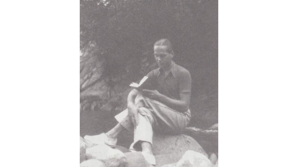 Cernuda junto al Sil, en Villablino, la foto es del 6 de agosto de 1935