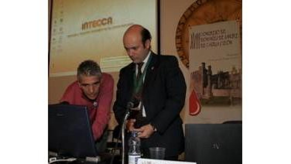 El director de Desarrollo Sanitario de la Junta, antes de iniciar su charla