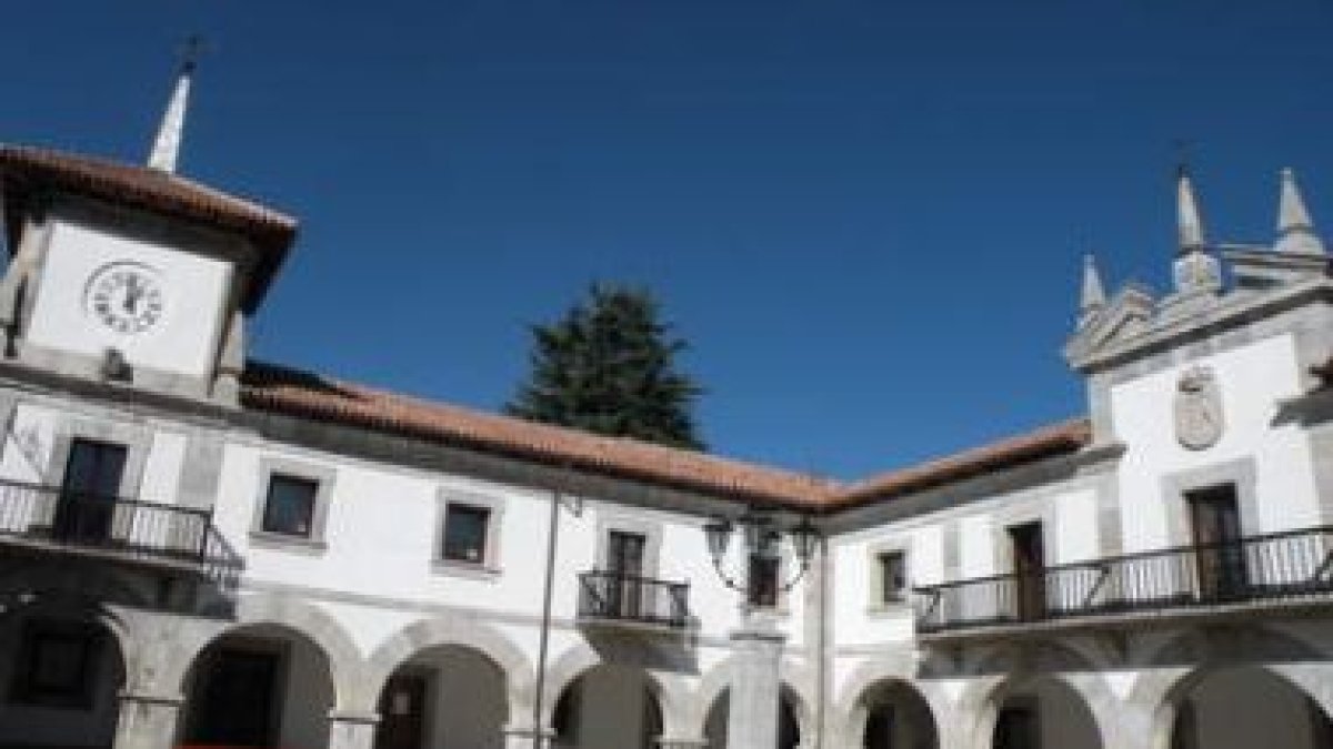 Resultado final de la remodelación de las instalaciones del consistorio de La Pola.