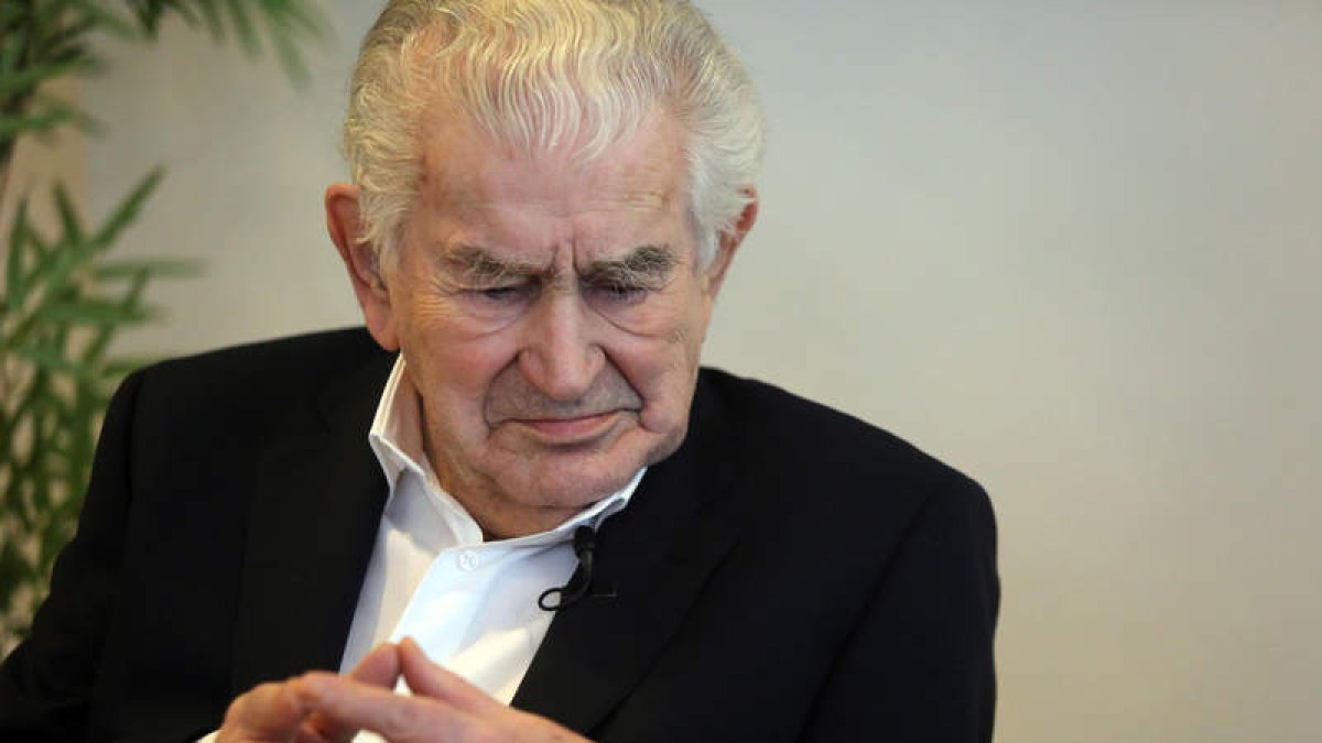 Antonio Gamoneda, en una imagen de 2020 durante la presentación de sus memorias. BENITO ORDÓÑEZ