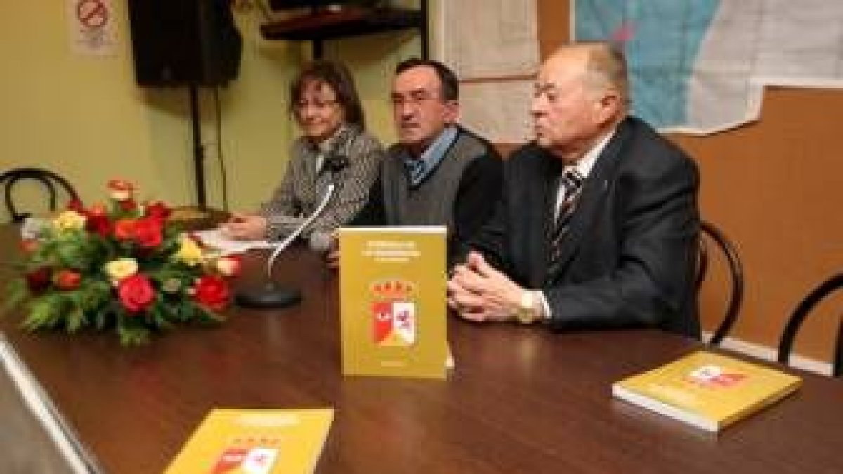 Evelia Fernández, Bernardo Sánchez y Matías Díez