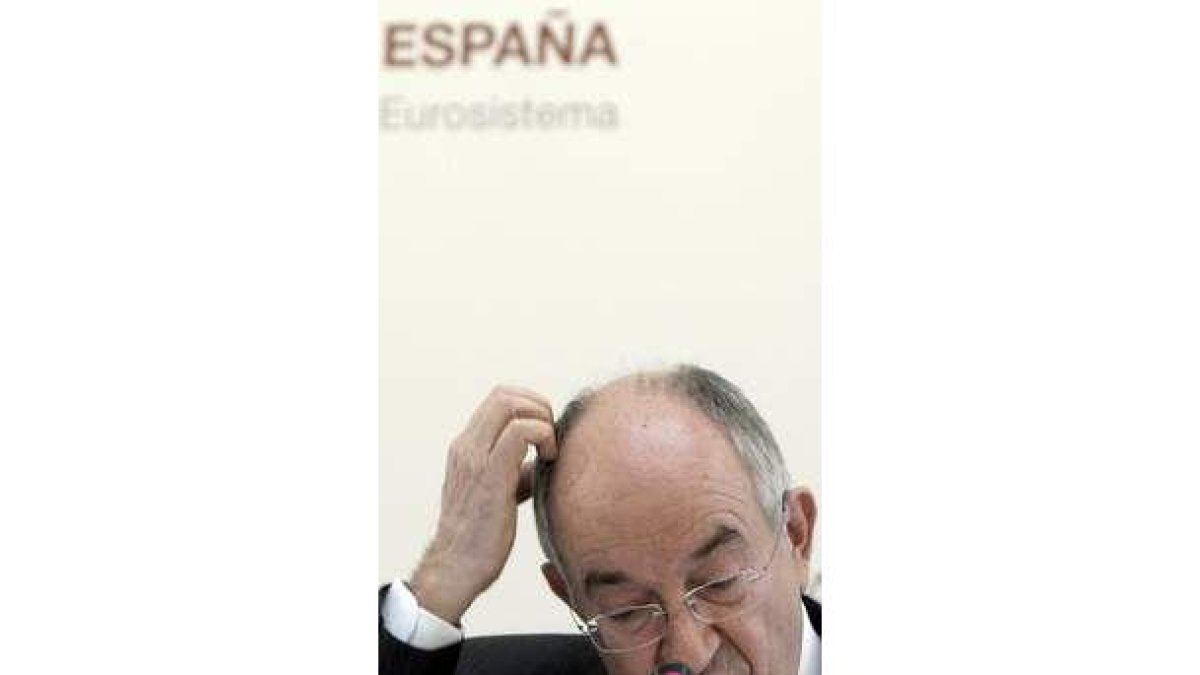 Fernández Ordóñez, en su comparecencia de ayer en Madrid.