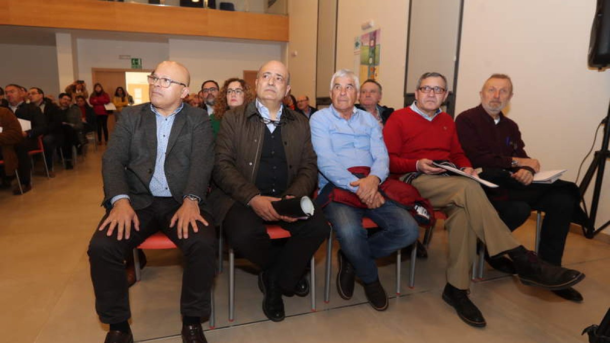 Faustino Álvarez, Quiroga y en la esquina derecha el director de la Ciuden, Arsenio Terrón. L. DE LA MATA