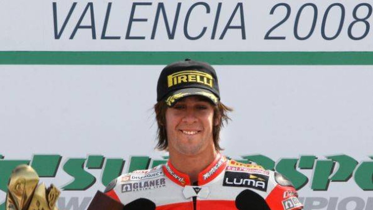 Joan Lascorz, en una imagen de 2008 tras una carrera en Cheste.