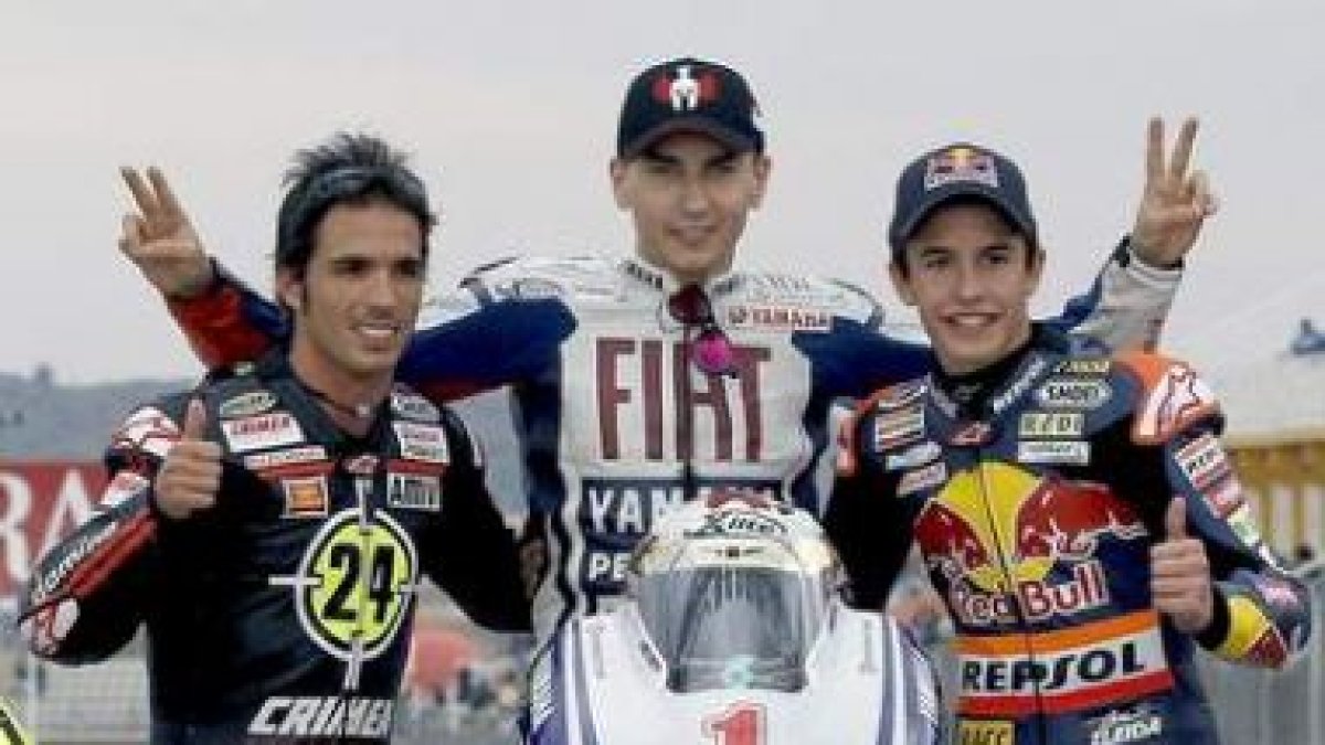 Elías (Moto2), Jorge Lorenzo (MotoGP) y Márquez (125) han logrado para España un hito histórico
