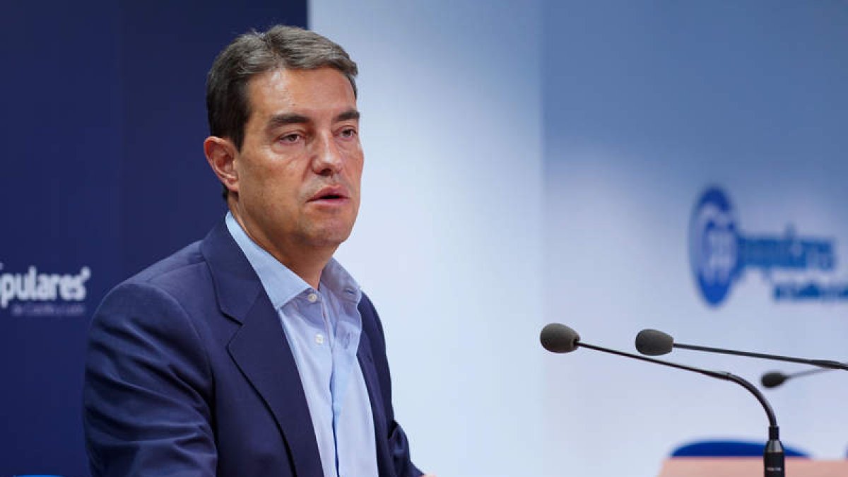 El coordinador de campaña del PP de CyL, Ángel Ibáñez, ayer en Valladolid. NACHO GALLEGO