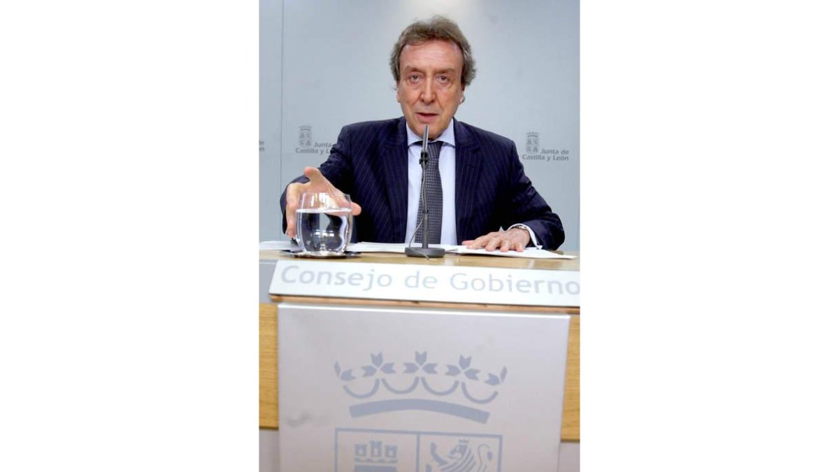 José Antonio de Santiago-Juárez, ayer, en la rueda de prensa.