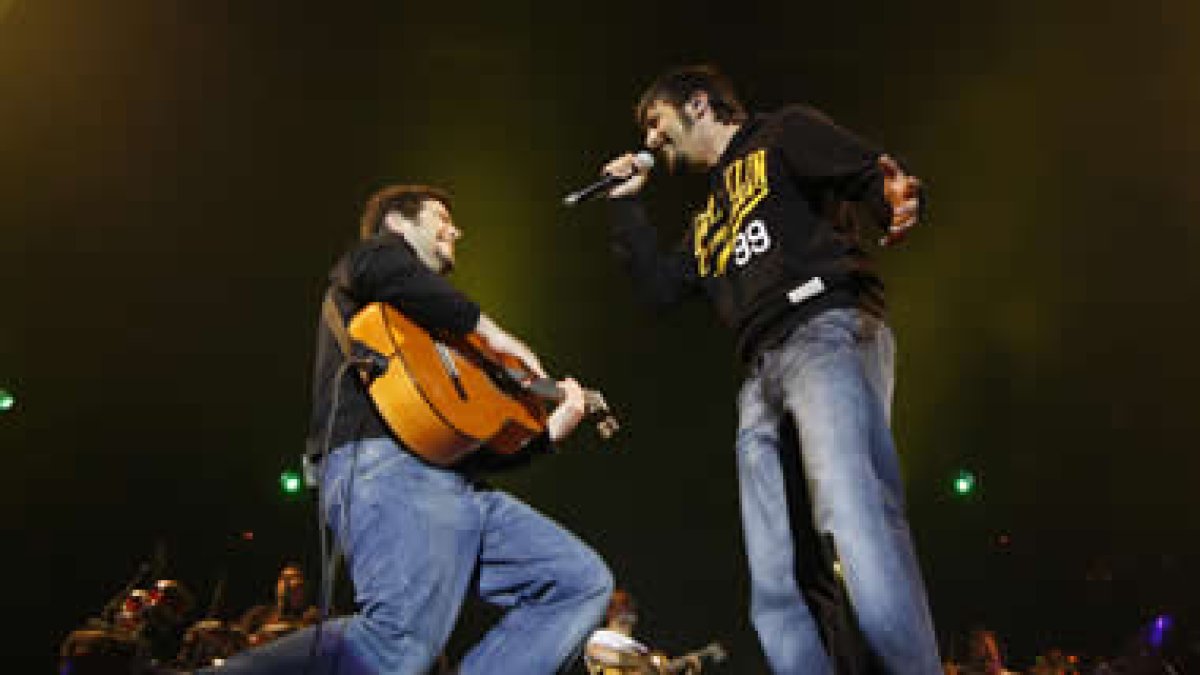 Los hermanos José y David hicieron vibrar anoche al público leonés en la Plaza de Toros.