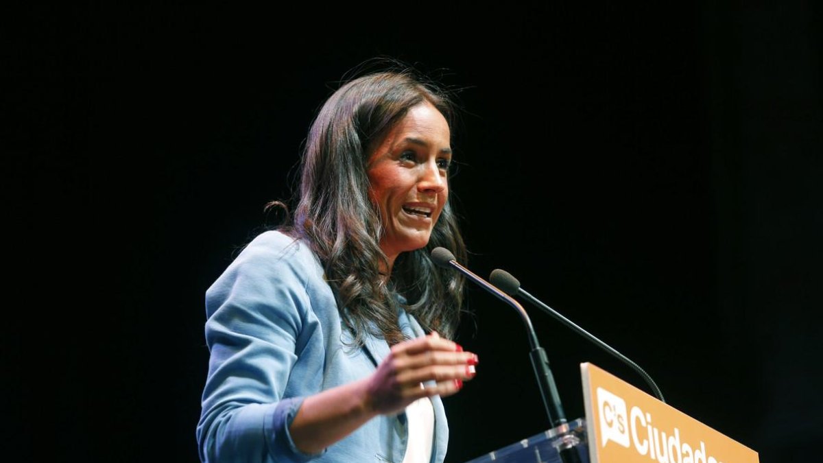 Begoña Villacís en un mitín político.