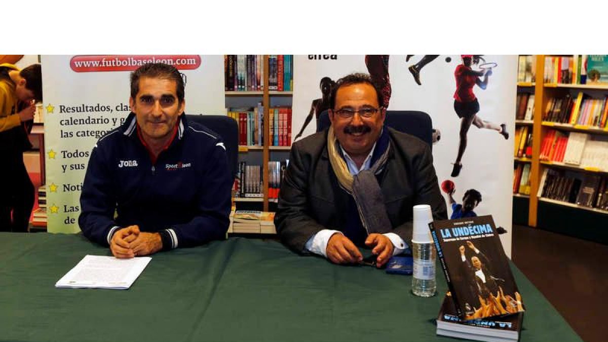 Pedro García y Enrique Ortego, durante la presentación del libro. MARCIANO