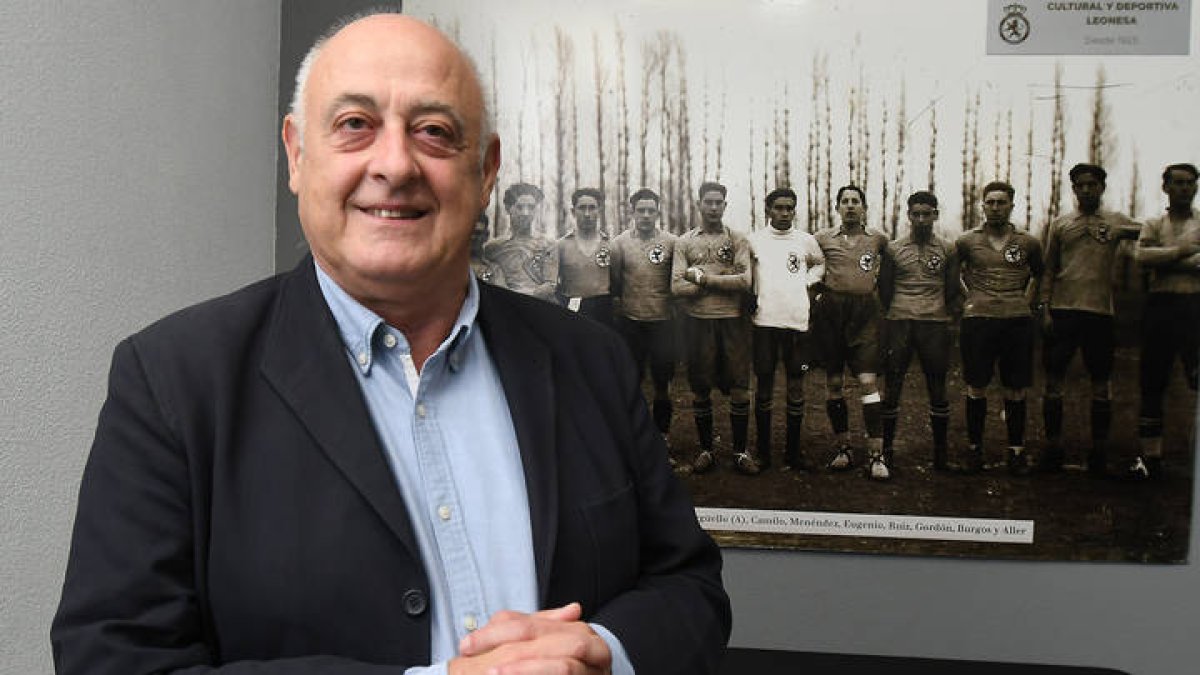 El presidente del Comité del Centenario de la Cultural y Deportiva Leonesa, Gregorio Chamorro. J. CASARES