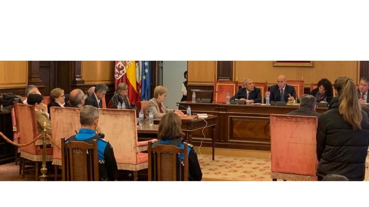 Un momento del pleno de este jueves. Á.C.