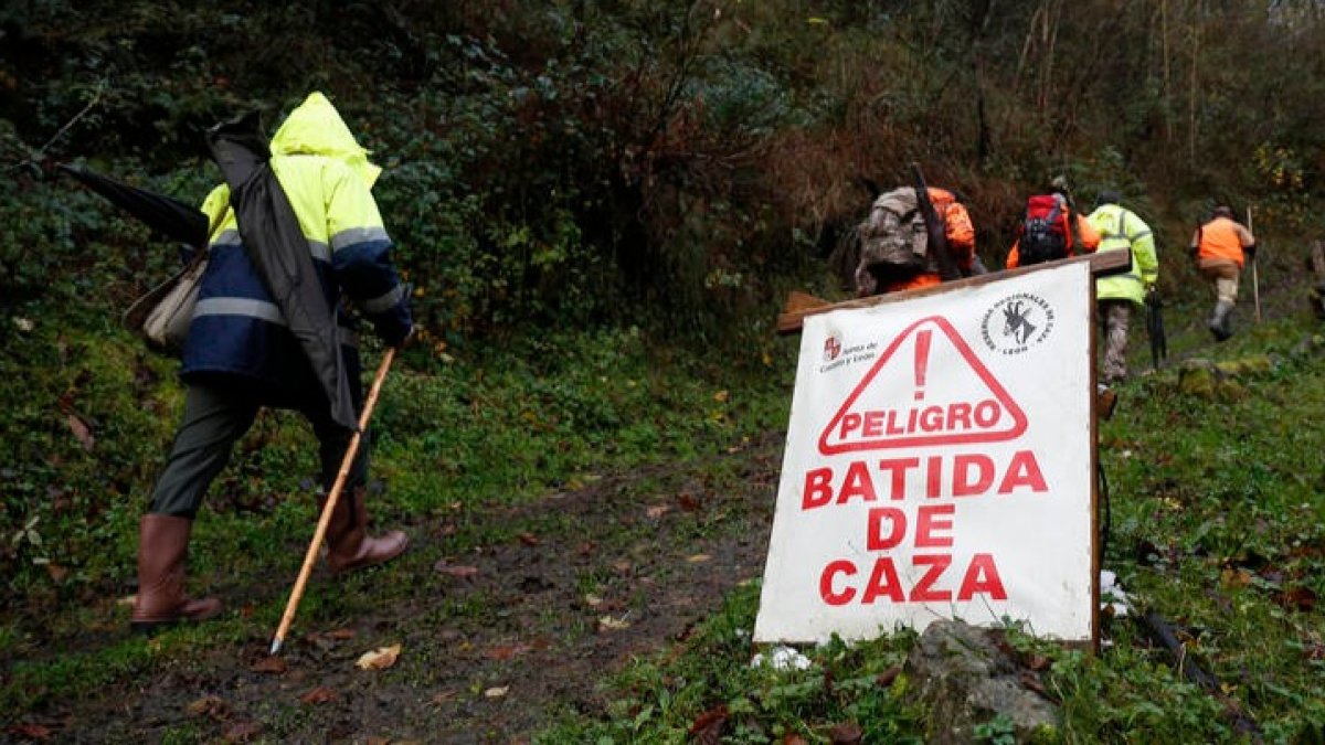 La última batida de caza en Picos de Europa se celebró en abril de 2021. FERNANDO OTERO
