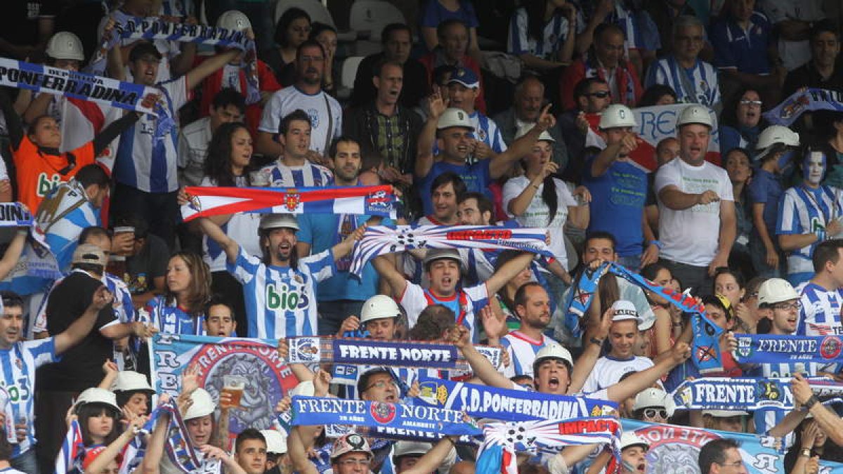 Sin mucha afición foránea, El Toralín registró su última mejor entrada en la visita del Tenerife.