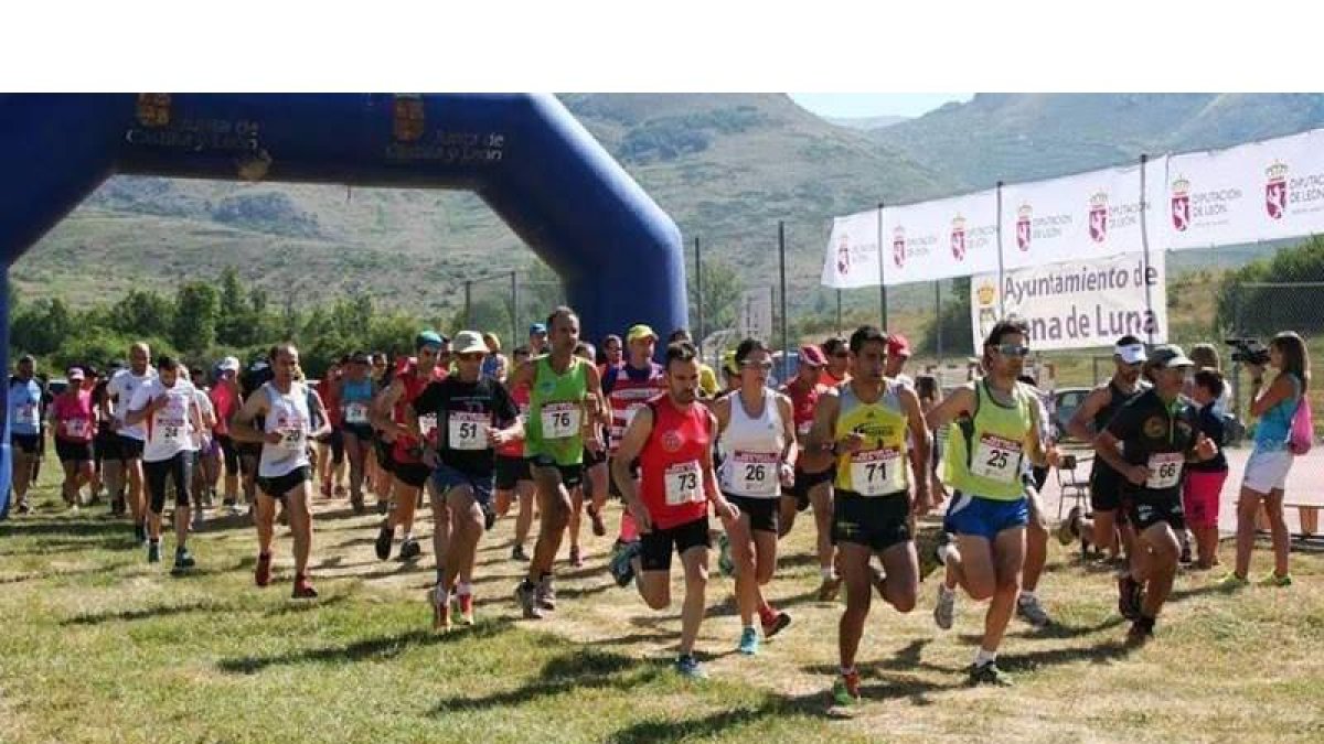 Ignacio cruza la meta como vencedor en categoría masculina.