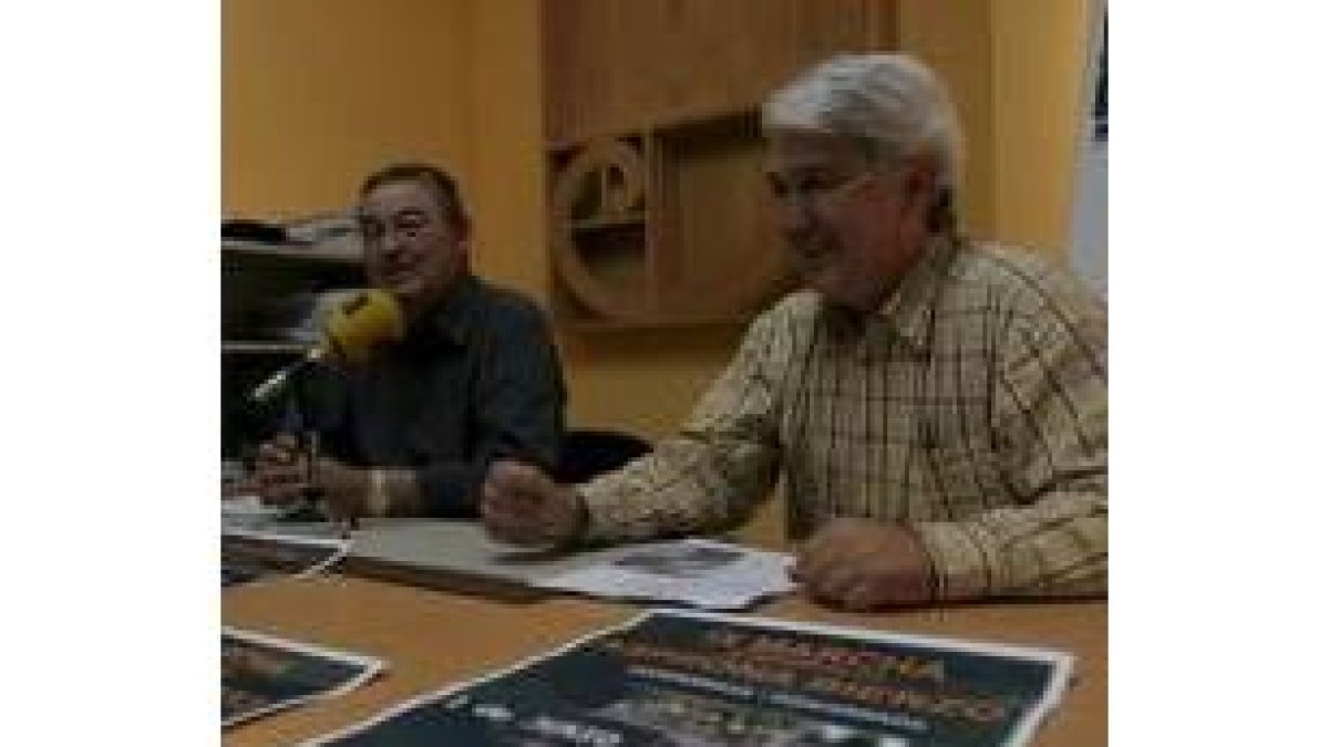Buitrón y Salgado, ayer durante la presentación de la marcha